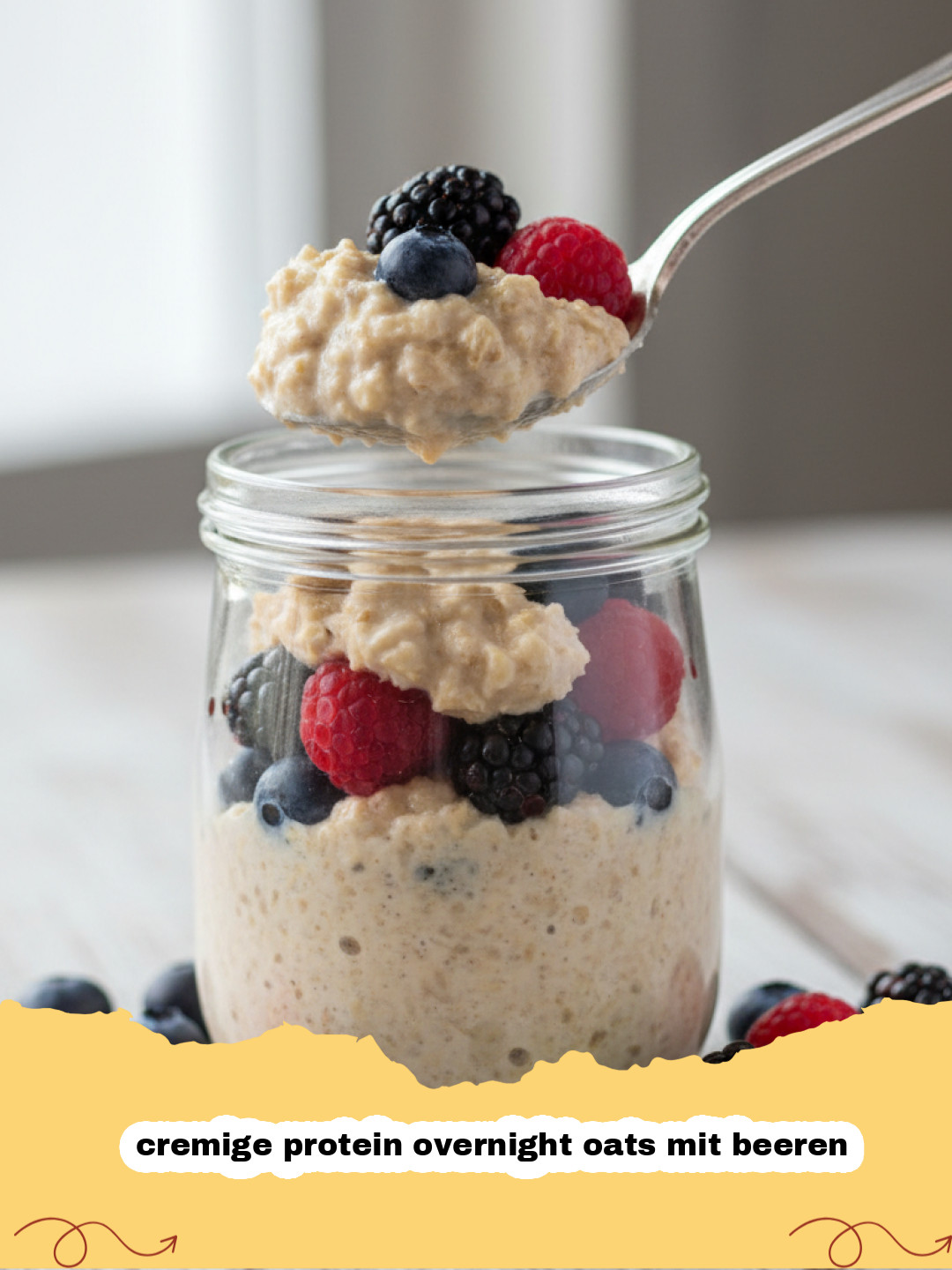 Dein Perfekter Start: Cremige Protein Overnight Oats mit Beeren – Schnell, Gesund, Lecker!