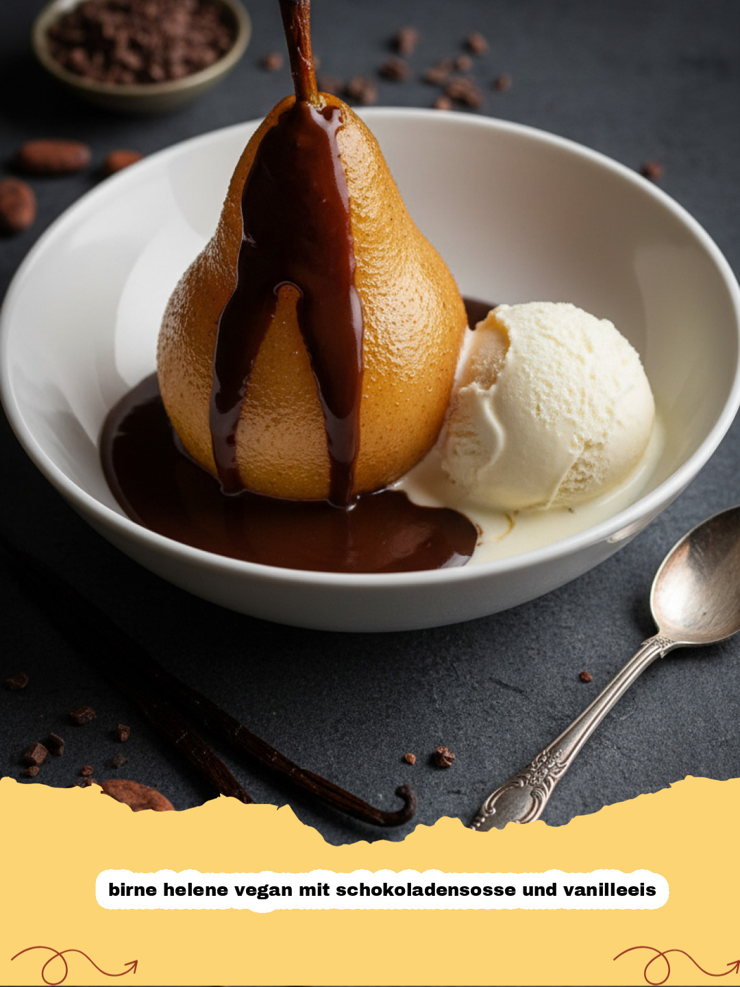 birne helene vegan mit schokoladensosse und vanilleeis - Vegane Birne Helene mit dunkler Schokoladensauce und Vanilleeis in einem Glas